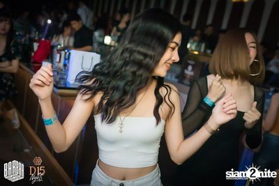 1st Anniversary กับ Brooks x Jewelz & Sparks ที่ บาร์บาร์บาร์ — photo 62