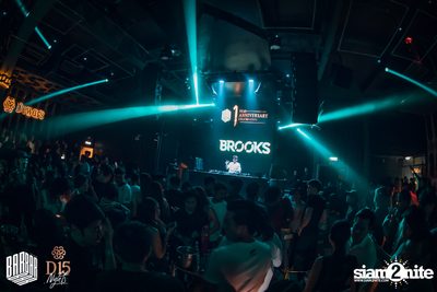 1st Anniversary กับ Brooks x Jewelz & Sparks ที่ บาร์บาร์บาร์ — photo 72