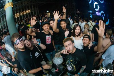 1st Anniversary กับ Brooks x Jewelz & Sparks ที่ บาร์บาร์บาร์ — photo 73
