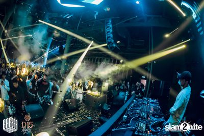 1st Anniversary กับ Brooks x Jewelz & Sparks ที่ บาร์บาร์บาร์ — photo 100