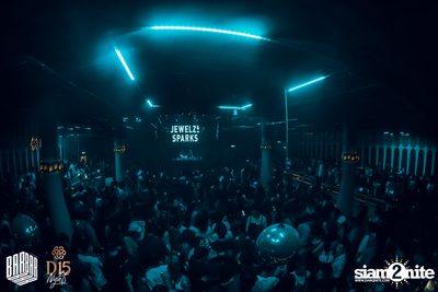 1st Anniversary กับ Brooks x Jewelz & Sparks ที่ บาร์บาร์บาร์ — photo 118