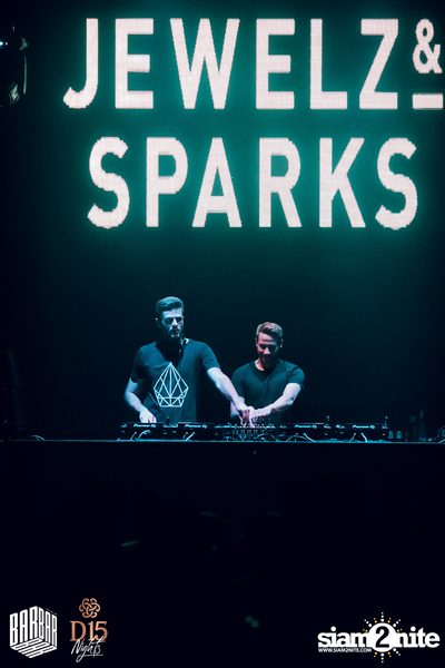 1st Anniversary กับ Brooks x Jewelz & Sparks ที่ บาร์บาร์บาร์ — photo 140