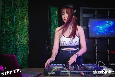 Jungle of Trap Party at Step Up Beer & Pub — photo 4