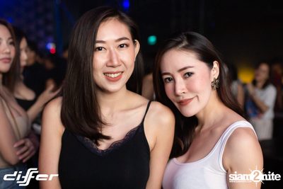 JEWELZ & SPARKS ที่ ดิฟเฟอร์ ผับ พัทยา — photo 24