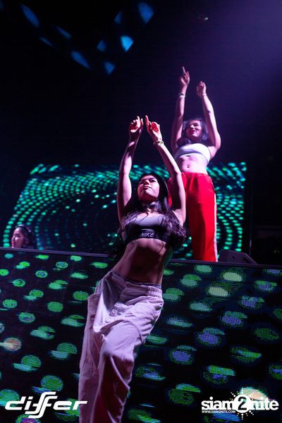 JEWELZ & SPARKS ที่ ดิฟเฟอร์ ผับ พัทยา — photo 30