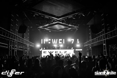 JEWELZ & SPARKS ที่ ดิฟเฟอร์ ผับ พัทยา — photo 38