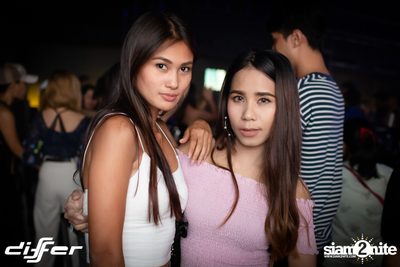 JEWELZ & SPARKS ที่ ดิฟเฟอร์ ผับ พัทยา — photo 60