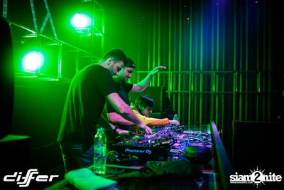 JEWELZ & SPARKS ที่ ดิฟเฟอร์ ผับ พัทยา — photo 92