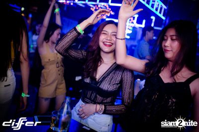 JEWELZ & SPARKS ที่ ดิฟเฟอร์ ผับ พัทยา — photo 96