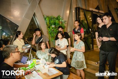 อิ้งค์ วรันธร ที่ ทอร์ช เรสเตอร์รอง แอนด์ บาร์ — photo 27