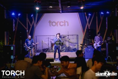 อิ้งค์ วรันธร ที่ ทอร์ช เรสเตอร์รอง แอนด์ บาร์ — photo 42