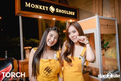 อิ้งค์ วรันธร ที่ ทอร์ช เรสเตอร์รอง แอนด์ บาร์ — photo 53