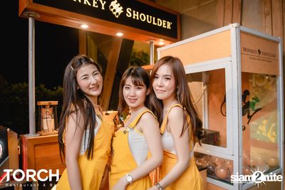 อิ้งค์ วรันธร ที่ ทอร์ช เรสเตอร์รอง แอนด์ บาร์ — photo 54