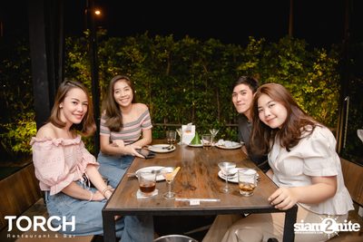 อิ้งค์ วรันธร ที่ ทอร์ช เรสเตอร์รอง แอนด์ บาร์ — photo 61