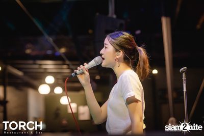 อิ้งค์ วรันธร ที่ ทอร์ช เรสเตอร์รอง แอนด์ บาร์ — photo 122