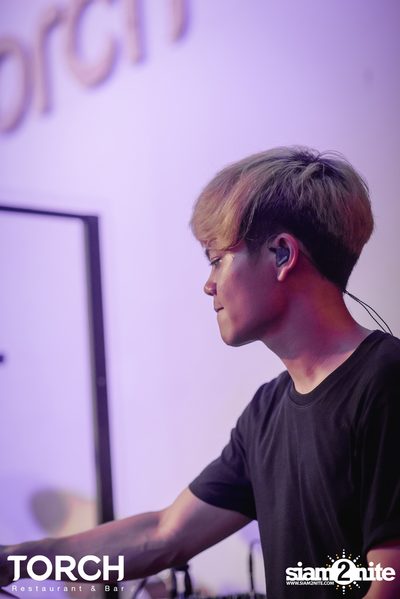 อิ้งค์ วรันธร ที่ ทอร์ช เรสเตอร์รอง แอนด์ บาร์ — photo 128