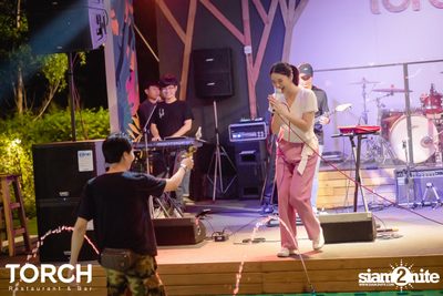 อิ้งค์ วรันธร ที่ ทอร์ช เรสเตอร์รอง แอนด์ บาร์ — photo 140