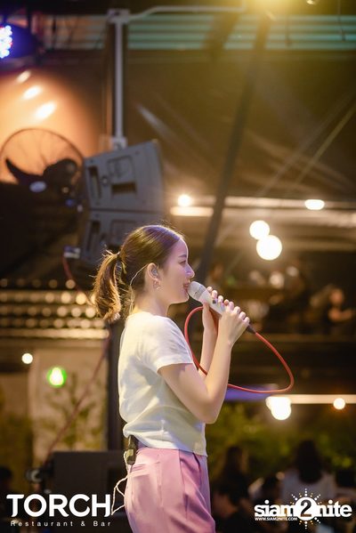 อิ้งค์ วรันธร ที่ ทอร์ช เรสเตอร์รอง แอนด์ บาร์ — photo 159
