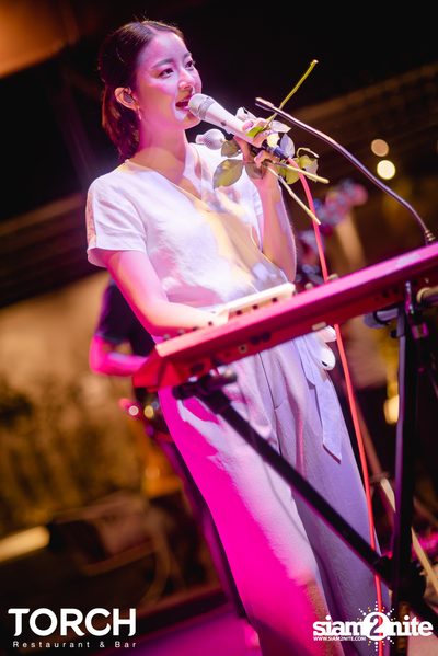 อิ้งค์ วรันธร ที่ ทอร์ช เรสเตอร์รอง แอนด์ บาร์ — photo 167