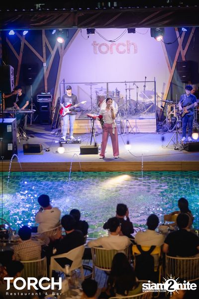 อิ้งค์ วรันธร ที่ ทอร์ช เรสเตอร์รอง แอนด์ บาร์ — photo 177