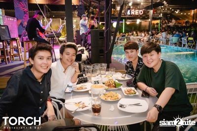 อิ้งค์ วรันธร ที่ ทอร์ช เรสเตอร์รอง แอนด์ บาร์ — photo 193