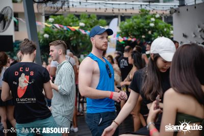amBar Pool Party ที่ Four Points by Sheraton — photo 29