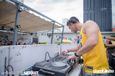 amBar Pool Party ที่ Four Points by Sheraton — photo 87