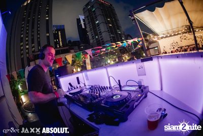 amBar Pool Party ที่ Four Points by Sheraton — photo 157