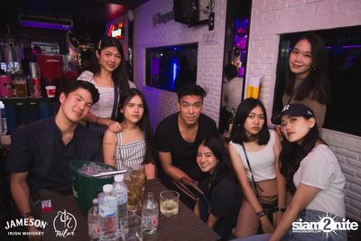 Season Five ที่ เทเลอร์ อโศก — photo 16