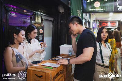 Season Five ที่ เทเลอร์ อโศก — photo 25