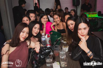Season Five ที่ เทเลอร์ อโศก — photo 30