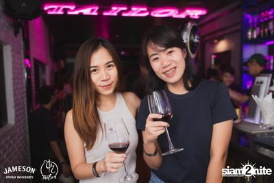 Season Five ที่ เทเลอร์ อโศก — photo 32