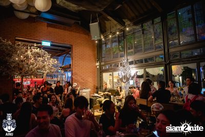 Saturday Night at Ainu Bar — photo 11