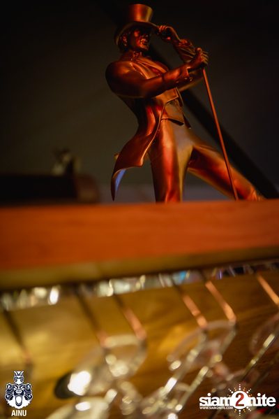 Saturday Night at Ainu Bar — photo 17