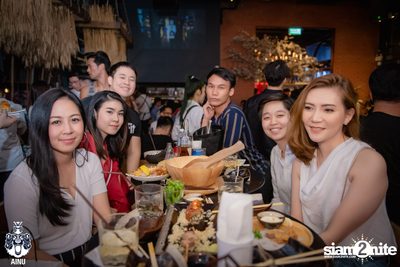 Saturday Night at Ainu Bar — photo 21