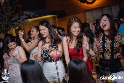 Saturday Night at Ainu Bar — photo 52