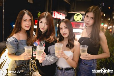 Win Sqweez Animal x Yokee Playboy ที่ เพลย์ลิสต์ เอกมัย — photo 21