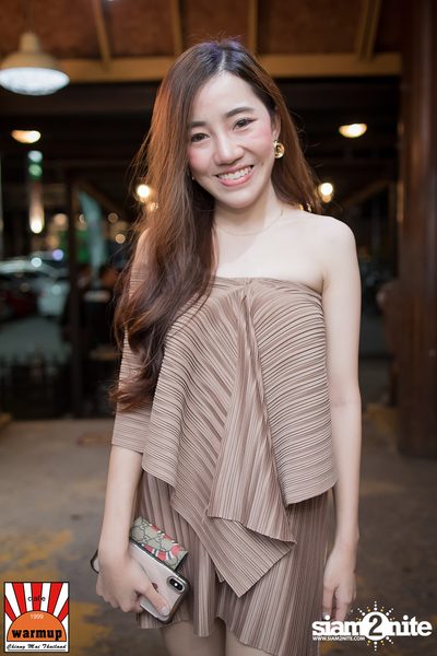 ตู่ ภพธร ที่ วอร์ม อัพ คาเฟ่ เชียงใหม่ — photo 2