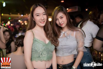 ตู่ ภพธร ที่ วอร์ม อัพ คาเฟ่ เชียงใหม่ — photo 9