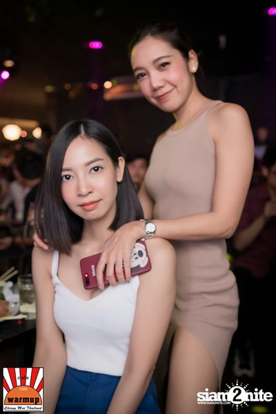 ตู่ ภพธร ที่ วอร์ม อัพ คาเฟ่ เชียงใหม่ — photo 16