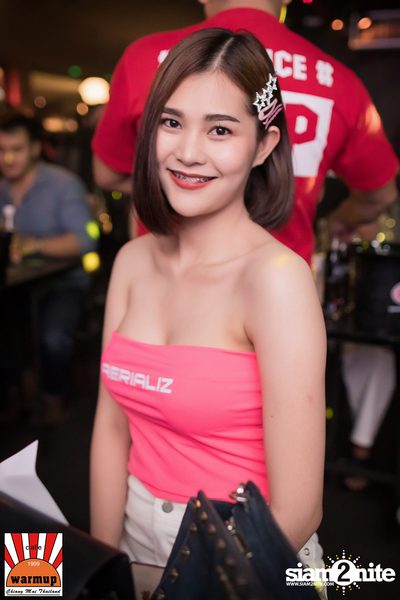 ตู่ ภพธร ที่ วอร์ม อัพ คาเฟ่ เชียงใหม่ — photo 18