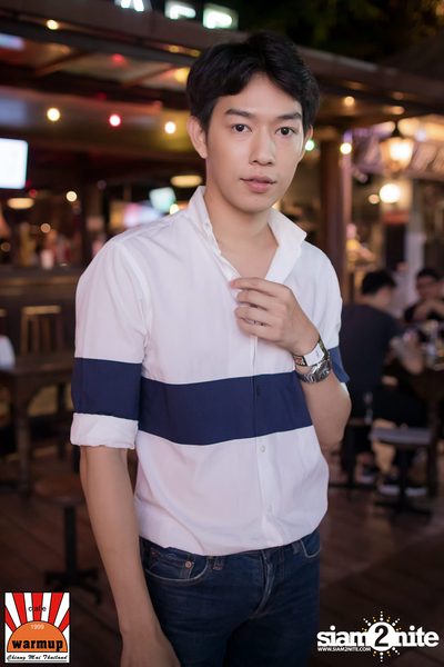 ตู่ ภพธร ที่ วอร์ม อัพ คาเฟ่ เชียงใหม่ — photo 24