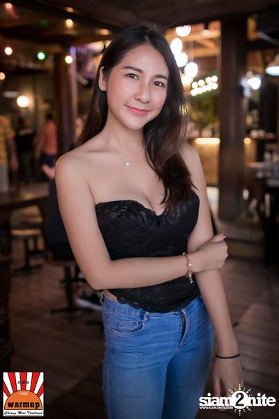 ตู่ ภพธร ที่ วอร์ม อัพ คาเฟ่ เชียงใหม่ — photo 27