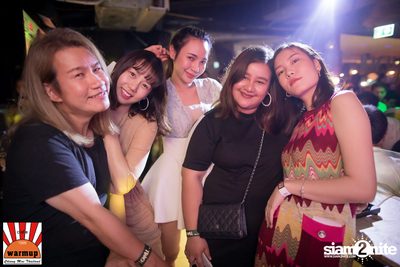 ตู่ ภพธร ที่ วอร์ม อัพ คาเฟ่ เชียงใหม่ — photo 101