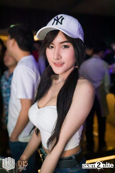 Friday Night at BARBARBAR — photo 37