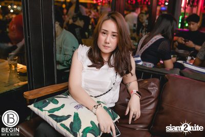 Klear ที่ บีกิน บาร์ — photo 21