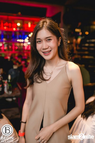 Klear ที่ บีกิน บาร์ — photo 42