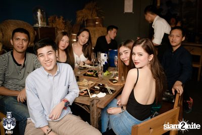 คืนวันศุกร์ ที่ ไอนุ บาร์ — photo 96