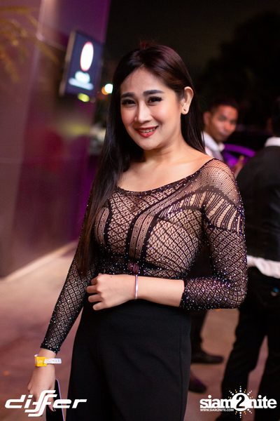 Urboy TJ x Oat Pramote ที่ ดิฟเฟอร์ ผับ พัทยา — photo 7