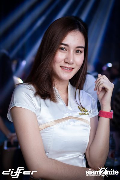 Urboy TJ x Oat Pramote ที่ ดิฟเฟอร์ ผับ พัทยา — photo 11